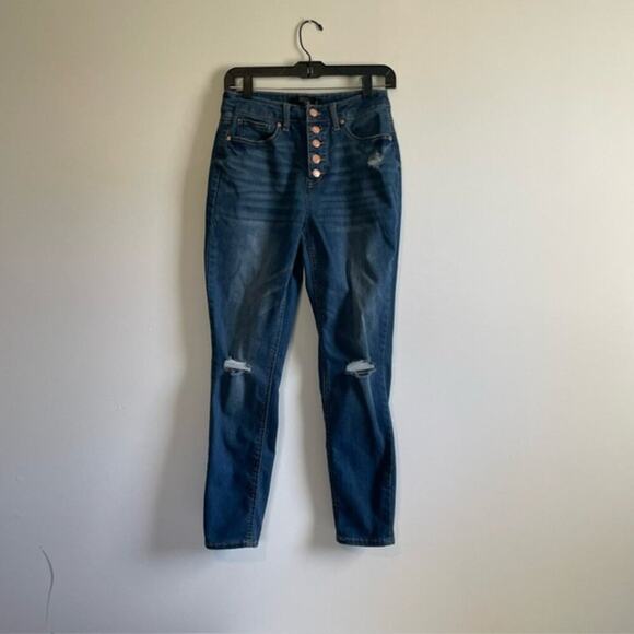 Stitch Star High Rise Medium Wash Button Skinny Jeans Size 6 - Picture 6 of 6